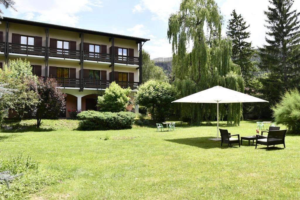 Hôtel Lacour Eygliers Exterior foto
